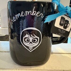 Rae Dunn Black 'Remember Me' Skull Mug